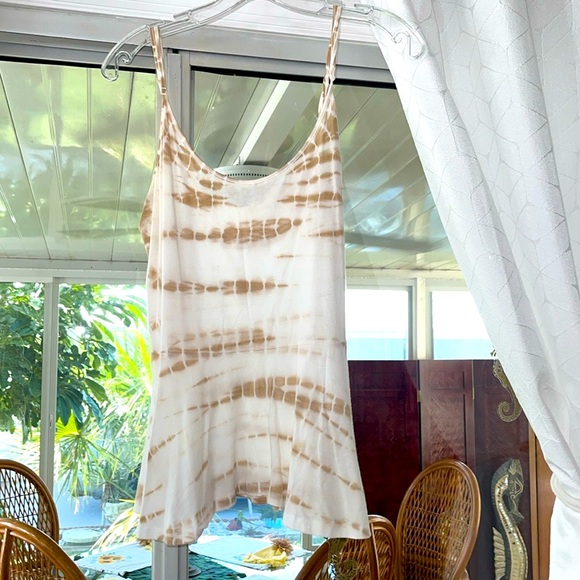 Spaghetti strap top size small - Picture 1 of 3